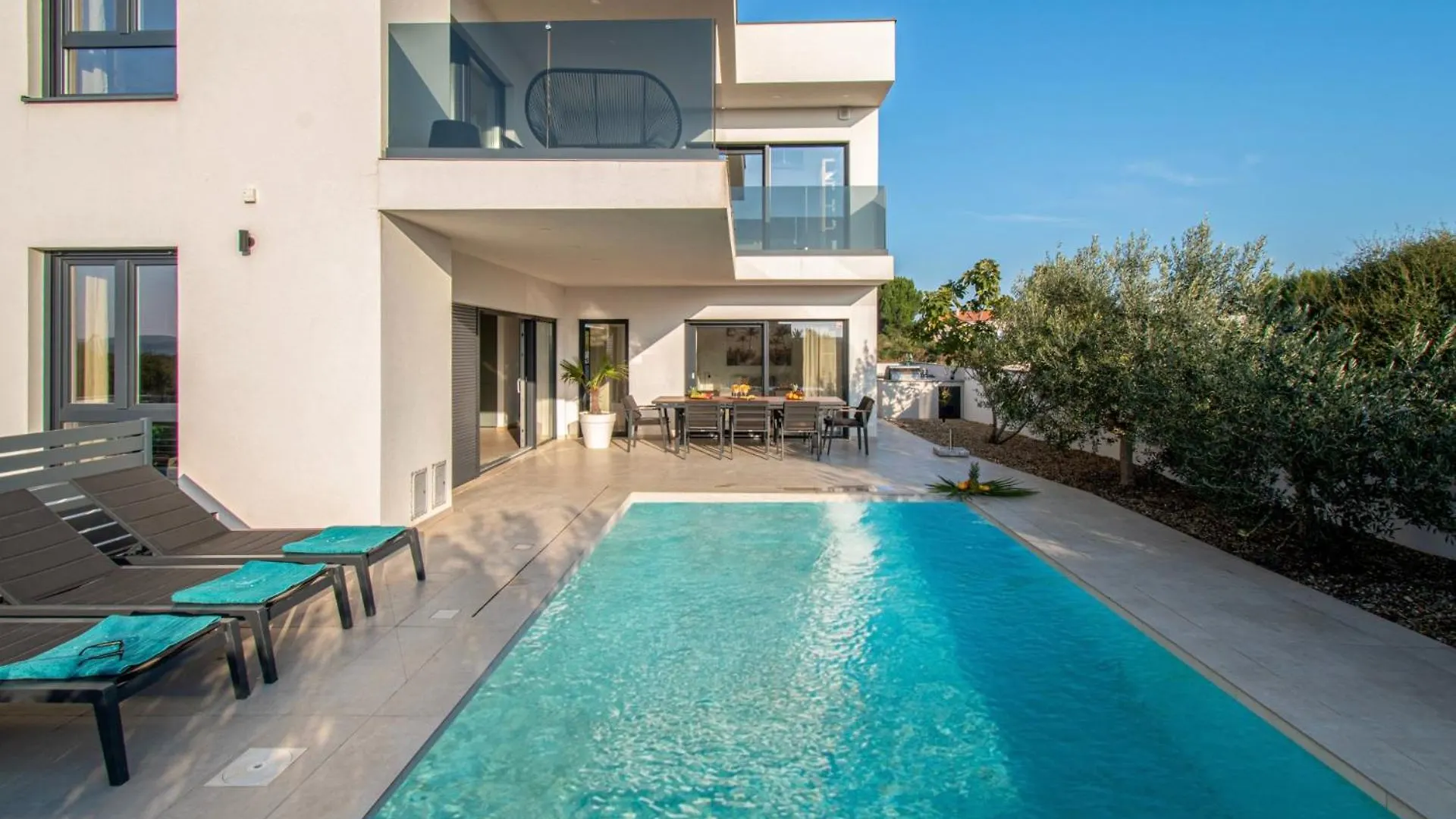 Villa Ajlin Mit Privatem Beheizbarem Pool Medulin