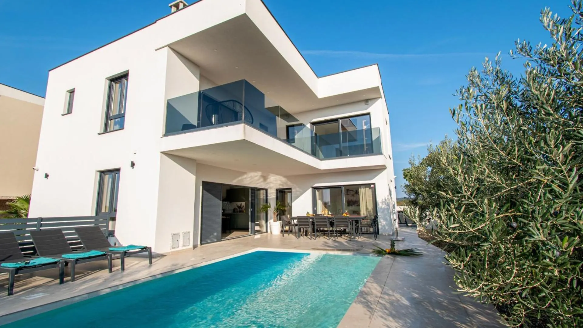 Villa Ajlin Mit Privatem Beheizbarem Pool Medulin Croatia